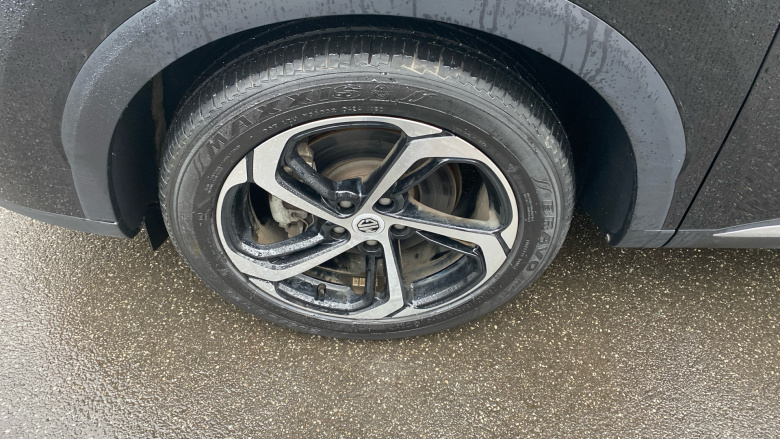 MG HS 1.5 T-GDI Trophy 5dr DCT Petrol Hatchback